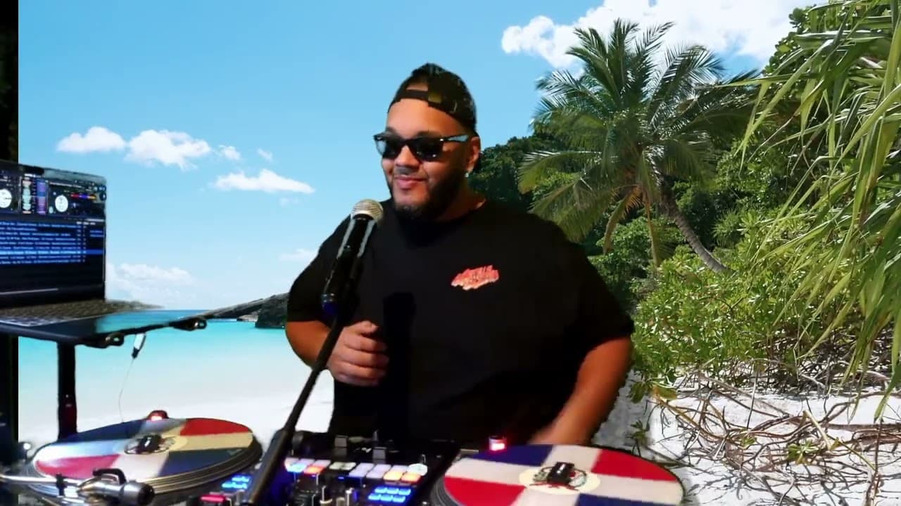 BACHATA EN LA PLAYA! video thumbnail