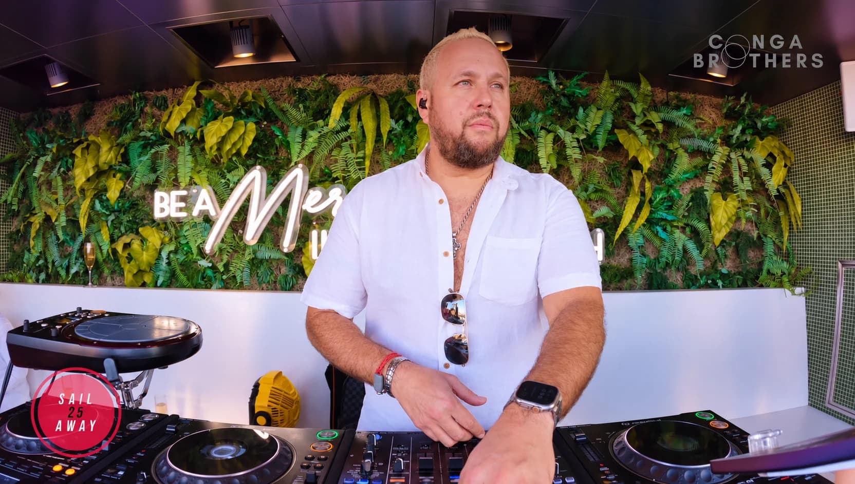 A real DJ set for your next gathering